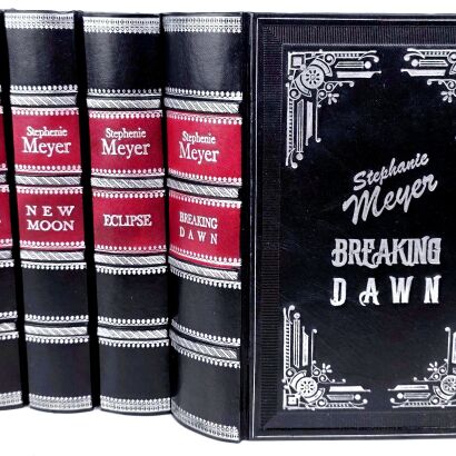 Stephenie Meyer - The Twilight Saga 4-book Collection Set In Exclusive Leather Binding, limited edition