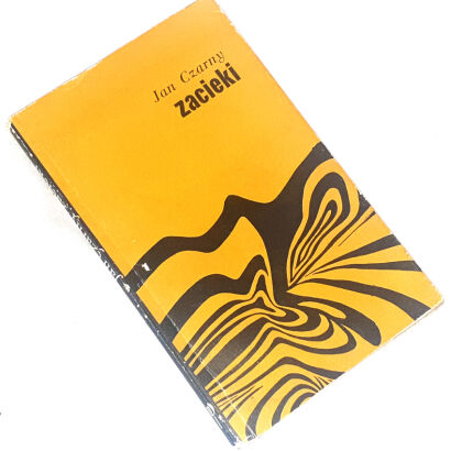 CZARNY- ZACIEKI wyd. 1. Dedykacja Autora dla Wandy Karczewskiej.