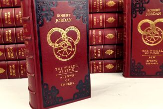 Robert Jordan's Wheel of Time: Complete premium leather-bound book series - 4