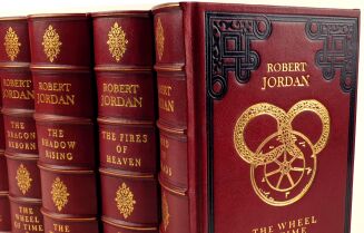 Robert Jordan's Wheel of Time: Complete premium leather-bound book series - 15