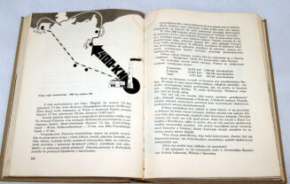 KISIELEWSKI- ZIEMIA GROMADZI PROCHY oprawa - 11