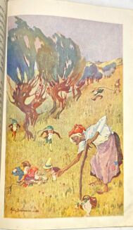 KONOPNICKA- O KRASNOLUDKACH I O SIEROTCE MARYSI wyd. emigracyjne 1943  ilustr. Molly Bukowskiej, winiety L. Illicza - 8