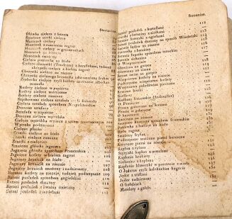 SZCZEPAŃSKI - CO DZISIAY GOTOWAĆ CZYLI SPOSÓB SPORZĄDZENIA SMAKOWITYCH POTRAW Z MIĘSIWA, RYB, IARZYNY I CIASTA, PRZYPRAWIANIA ROZMAITÉY PODLEWY, CZYLI SOSÓW, TUDZIEŻ ROBIENIA PRZEDNICH GALARET, TORTÓW I PASZTETÓW. Lwów 1822 - 7