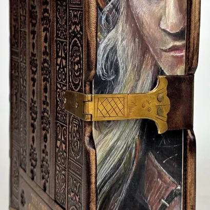 J.R.R. Tolkien - The Lord Of The Rings Exclusive Leather Binding, limited edition, copy number 85, fore edge painting, metalwork