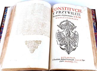 [KONSTYTUCYE]. CONSTITUCIE STATUTA Y PRZYWILEIE NA WALNYCH SEYMACH KORONNYCH OD ROKU PAŃSKIEGO 1550 ÁŻ DO ROKU 1637 UCHWALONE. Kraków 1637.  W Drukárniey Andrzeiá Piotrkowczyká - 8