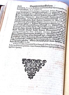 [KONSTYTUCYE]. CONSTITUCIE STATUTA Y PRZYWILEIE NA WALNYCH SEYMACH KORONNYCH OD ROKU PAŃSKIEGO 1550 ÁŻ DO ROKU 1637 UCHWALONE. Kraków 1637.  W Drukárniey Andrzeiá Piotrkowczyká - 9