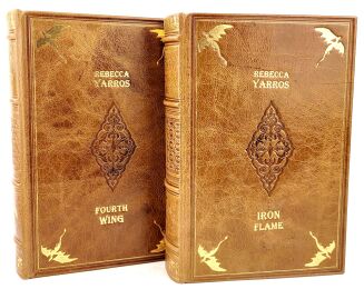 Rebecca Yarros - Iron Flame, Fourth Wing - Leather Bound 2 Book Set - 2