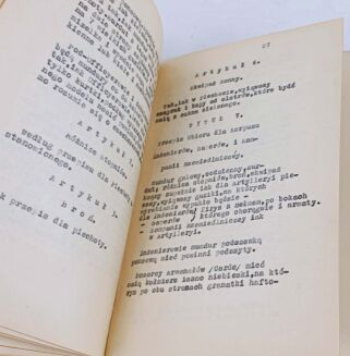 PRZEPISY UBIORÓW DLA WOYSK I ADMINISTRACYOW WOJENNYCH KSIĘSTWA WARSZAWSKIEGO 1810 - 4