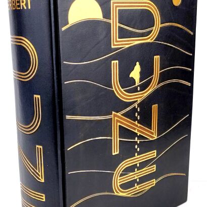 Frank Herbert- The Great Dune Trilogy premium leather rebound, fore edge painting