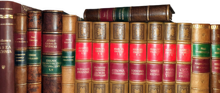 Artystyczne książki skórkowe jako ekskluzywny prezent.