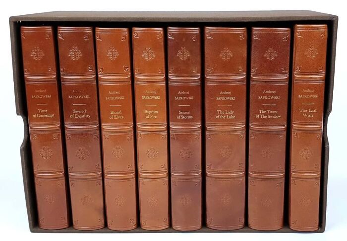 Andrzej Sapkowski - Wiedźmin t. 1-8 [komplet]. Luksusowa oprawa skórzana i certyfikat NFT.