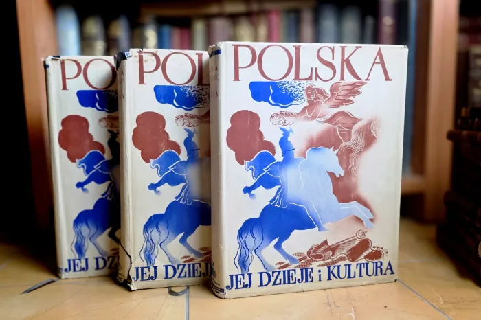 How to recognize a collectible edition of a book? First editions, unique copies, and rare print runs.