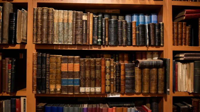 Jak stworzyć domową bibliotekę w stylu gabinetowym - przewodnik krok po kroku